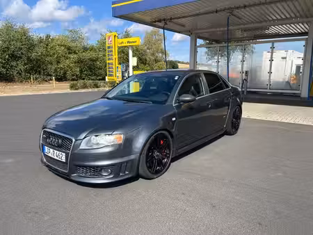 Audi A4 RS4 V8 4.2 FSI 420 quattro