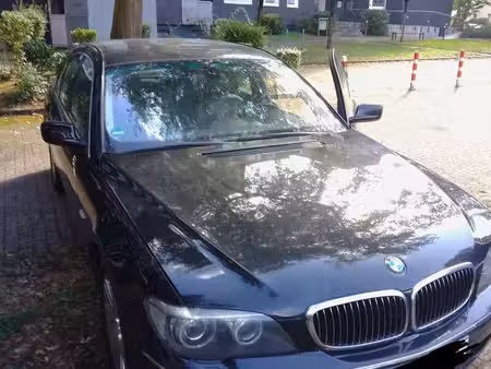 BMW Série 7 750i 4.8 367