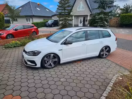Volkswagen Golf R 2.0 TSI 310 4Motion