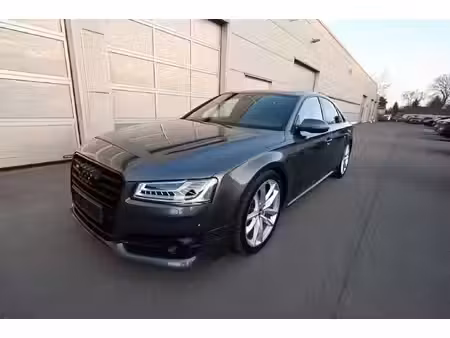 Audi A8 S8 V8 4.0 TFSI 605 quattro