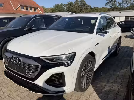 Audi Q8 55 408 S line quattro