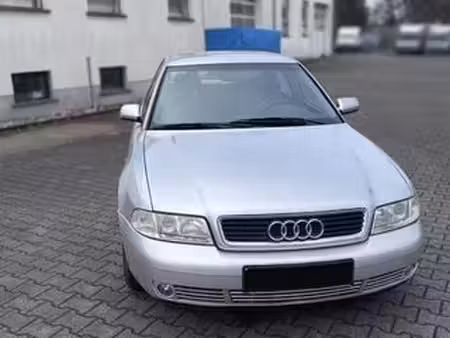 Audi A4 1.6 102