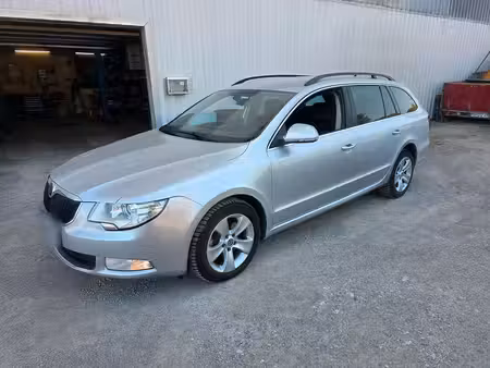 Škoda Superb 1.6 140 Business