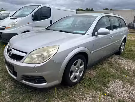 Opel Vectra 2.2 155