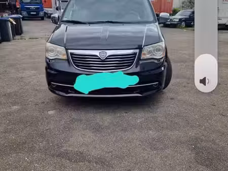 Lancia Voyager 2.8 163 Gold