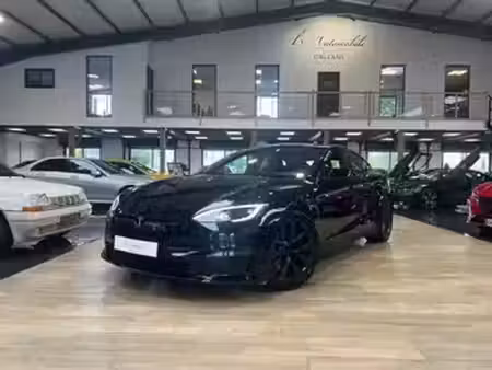 Tesla Model S 4x4