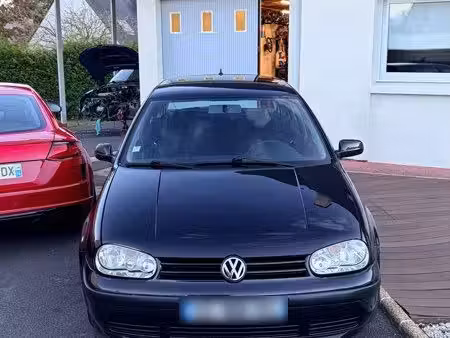 Volkswagen Golf 75