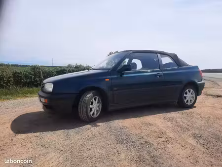 Volkswagen Golf 1.8 75