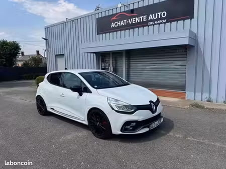 Renault Clio RS Trophy 1.6 T 220
