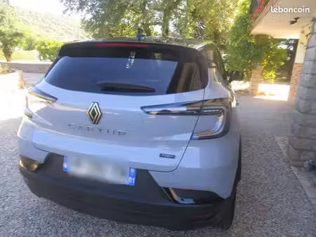 Renault Captur E-Tech 160