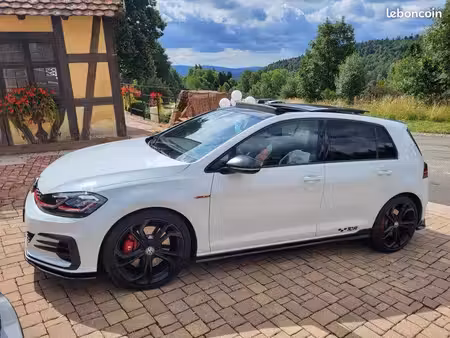 Volkswagen Golf GTI TCR 2.0 TSI 290