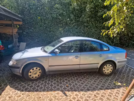 Volkswagen Passat 1.6 100