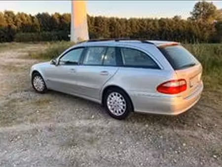 Mercedes-Benz Classe E E 200