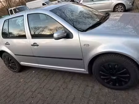 Volkswagen Golf 1.6 102
