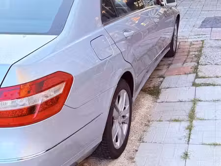 Mercedes-Benz Classe E E 220 2.1 CDI 170