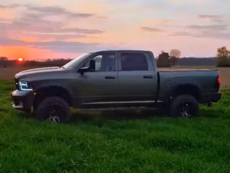Dodge RAM 1500 V8 5.7