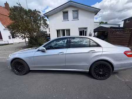 Mercedes-Benz Classe E E 250 2.1 150 Avantgarde 4Matic