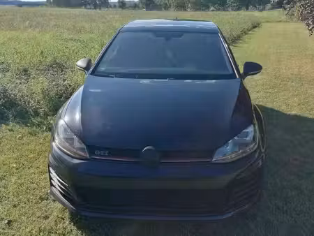 Volkswagen Golf GTI 2.0 TSI 220