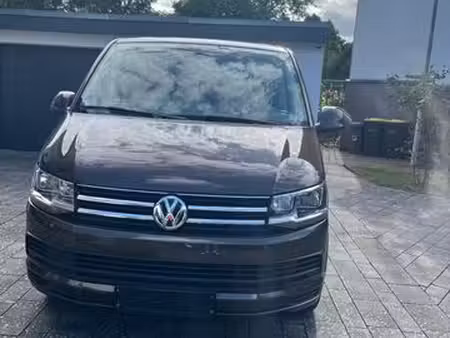 Volkswagen Caravelle 2.0 TDI 204