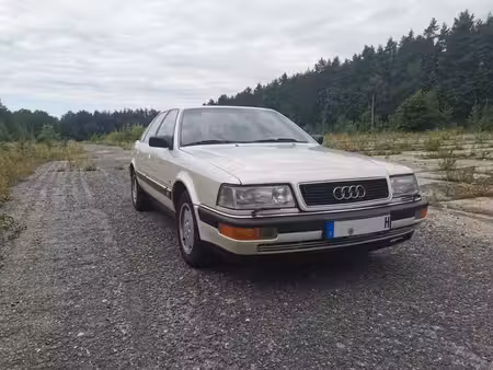 Audi V8 