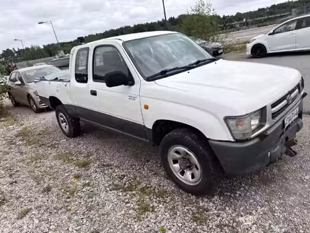 Toyota Hilux 2.4