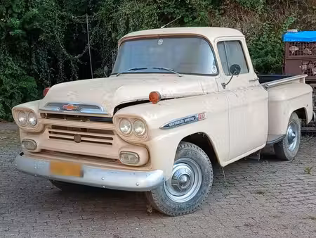 Chevrolet Apache 