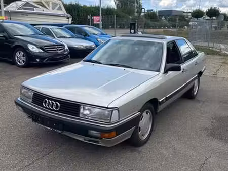 Audi 200 