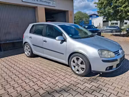 Volkswagen Golf 1.6 FSI Confortline