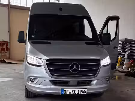 Mercedes-Benz Sprinter 319 V6 3.0 CDI 190