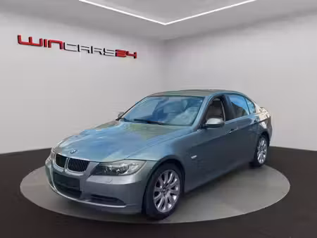 BMW Série 3 325i 2.5 218