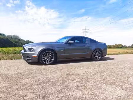 Ford Mustang GT V8 5.0