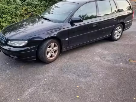 Opel Omega Break 2.2 144 Elegance