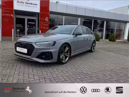 Audi A4 RS4 Exclusive Line quattro