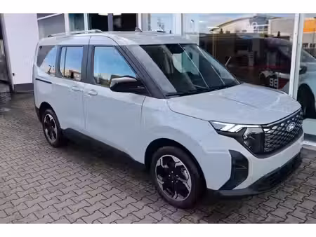 Ford Tourneo Courier 136