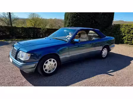 Mercedes-Benz Classe E E 320