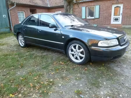 Audi A8 V8 4.2 310 quattro