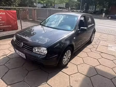 Volkswagen Golf 1.6 105