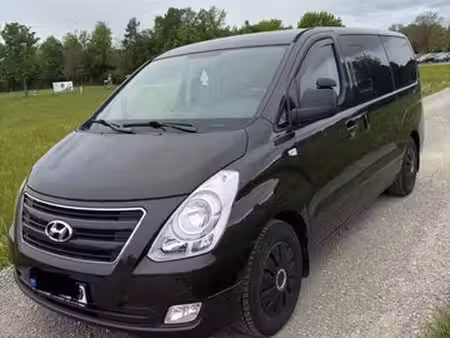 Hyundai Starex 