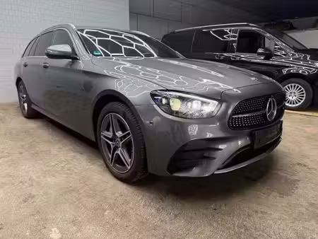 Mercedes-Benz Classe E E 300 2.0 211 AMG Line 4Matic