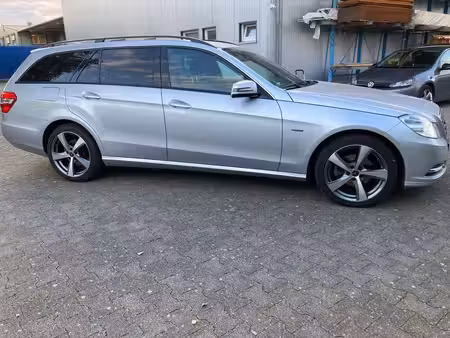 Mercedes-Benz Classe E E 200 2.1 CDI 136 Elegance