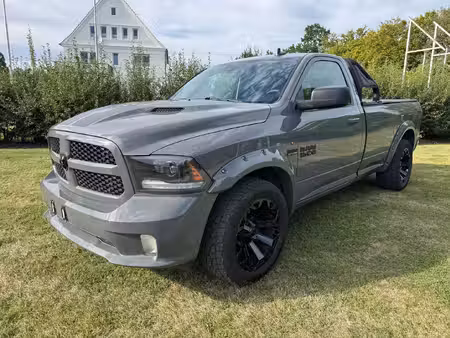 Dodge RAM 1500 V8 5.7