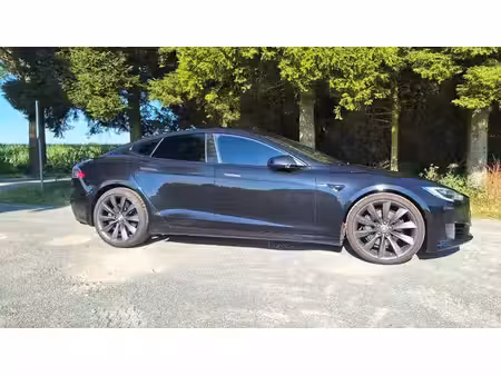 Tesla Model S 75d