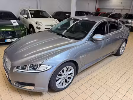 Jaguar XF 2.2 190 Luxe