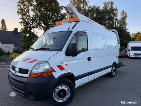 Renault Master 2.5 dCi 100
