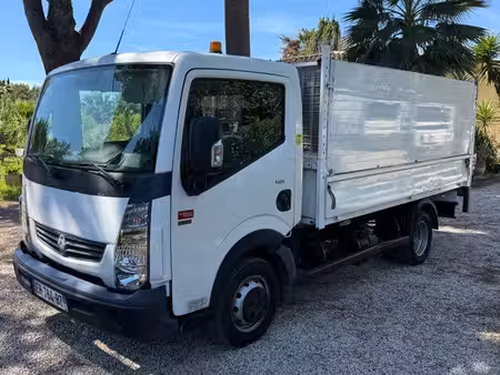 Renault Maxity 