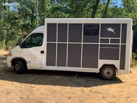 Renault Master 2.5 dCi 120