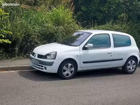 Renault Clio 1.4 98