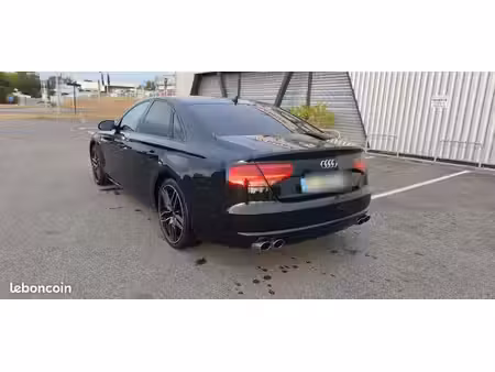 Audi A8 V6 3.0 TDI 250 quattro