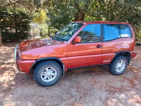 Nissan Terrano 2.7 100