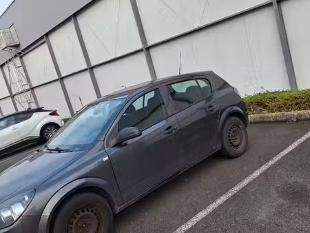 Opel Astra 1.2 90